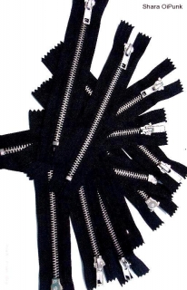 Punk KOVOVÝ zip 10 cm