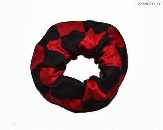 Punk gumička červená SKA kostka